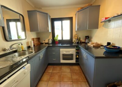B423 - kitchen