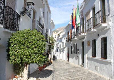 R28 - The street Calle Real