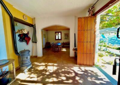 G13 - access to the terraces